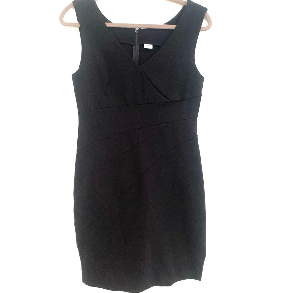 THREE DOTS BLACK SLEEVELESS V NECK MINI DRESS SIZE LARGE MINIMALIST PREPPY